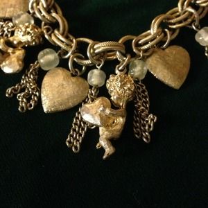 Precious vintage silver tone cherub bracelet