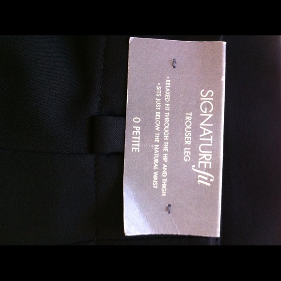 Ann Taylor Signature Fit Leg Trouser - Picture 2 of 3