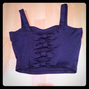 Super cute bow crop top!