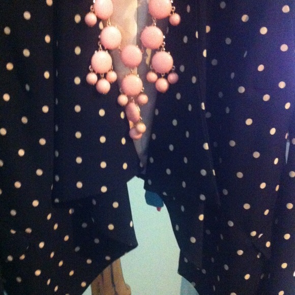 ** SOLD**Beautiful black and gold blazer - Picture 3 of 4