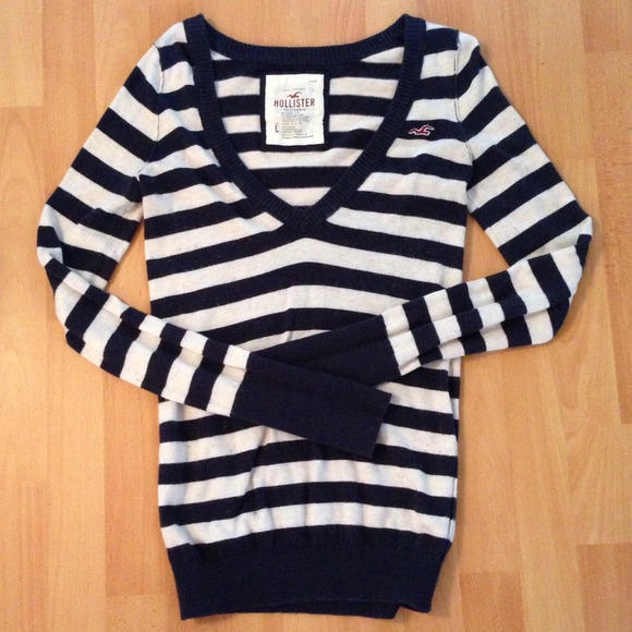 Hollister Sweaters - ❌❌❌SOLD❌❌❌hollister sweater