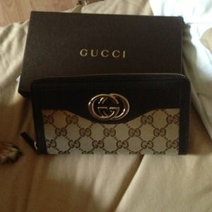 Gucci wallet