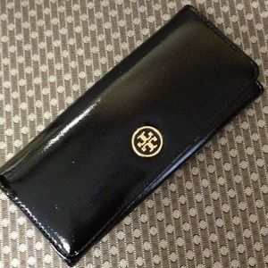 🔴SOLD IN BUNDLE 🔴Authentic Tory Burch Wallet