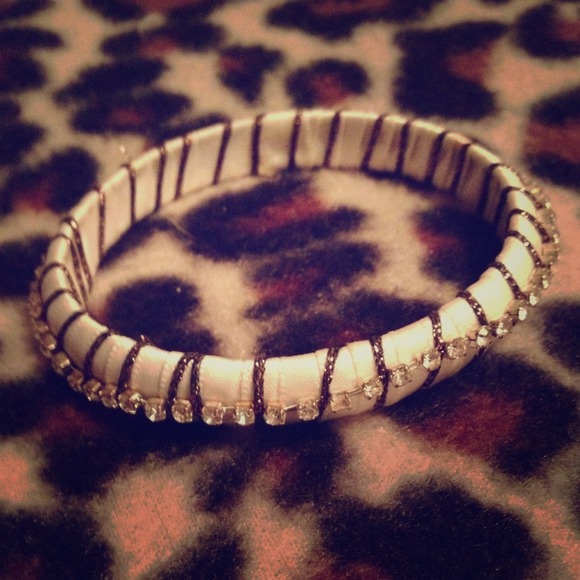 Super cute bracelet!