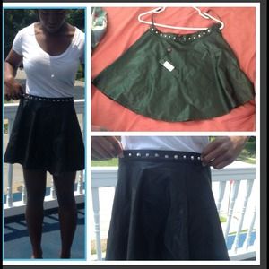 Faux leather skater skirt !
