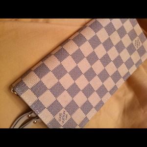 Inspired Louis Vuitton wallet very nice