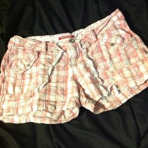 Cute pink plaid shorts!