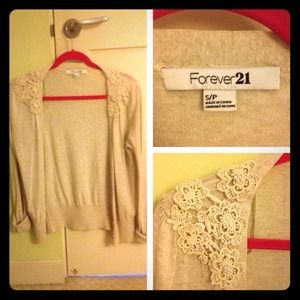 Forever 21 beige sweater