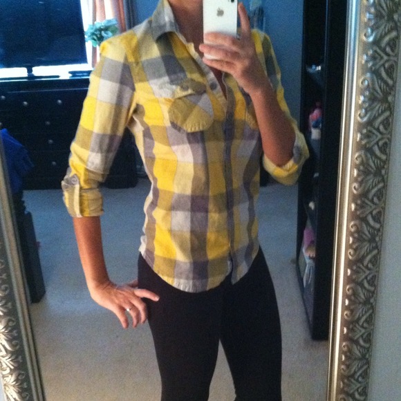 Bottom up fitted plaid shirt SOLD!!