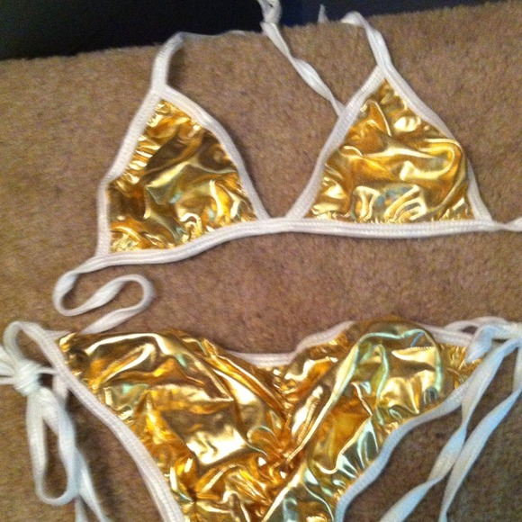 Bathing suit - Picture 2 of 2