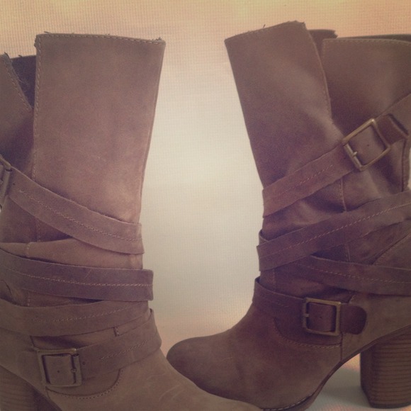Aldo boots size 9!