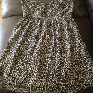 Bundle❗Short strapless cheetah dress/coverup