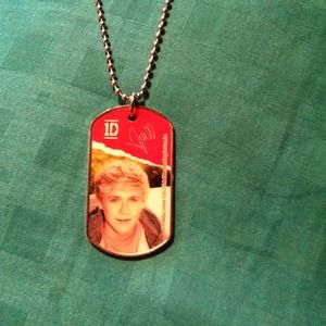 Nial necklace