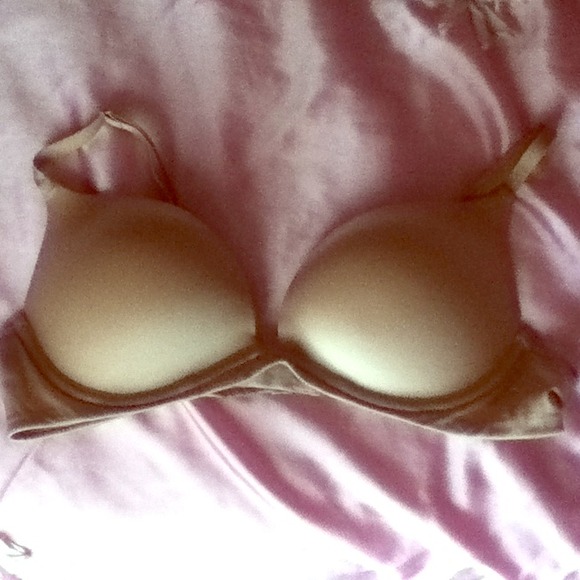 Victoria Secret 34B bra-nude-push-up