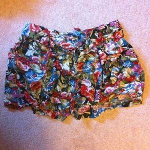 TRADED Floral shorts