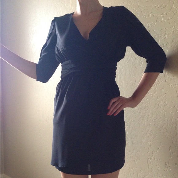 ♥️SOLD IN BUNDLE♥️BB Dakota Shyla Wrap Dress