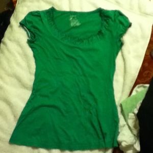 Green cute no boundaries shirt. Good condition.