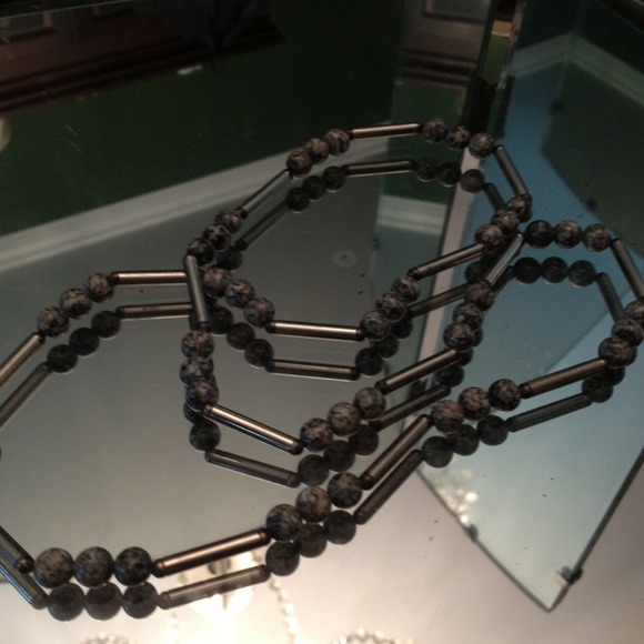 Beautiful silver and stone necklace👯🌟 - Picture 3 of 3