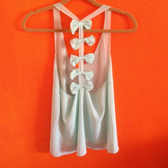 Bow tank top