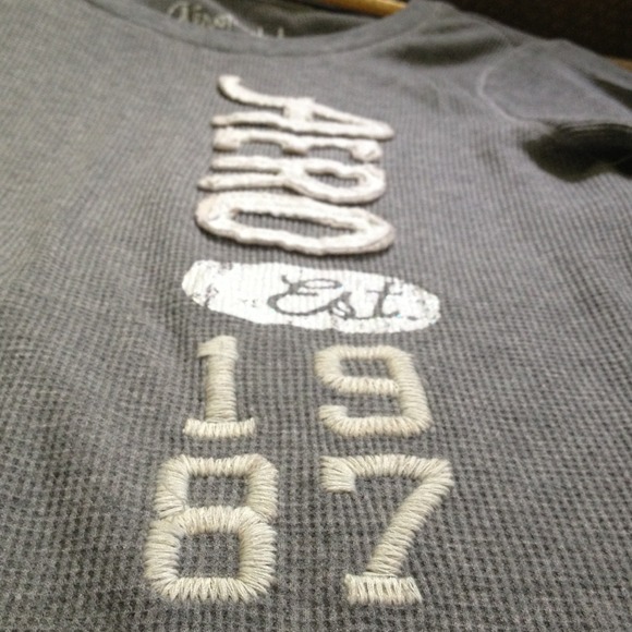 Gray Aeropostale thermal - Picture 2 of 2