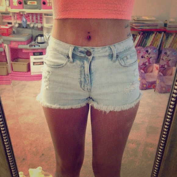 Light wash bull head high waisted shorts
