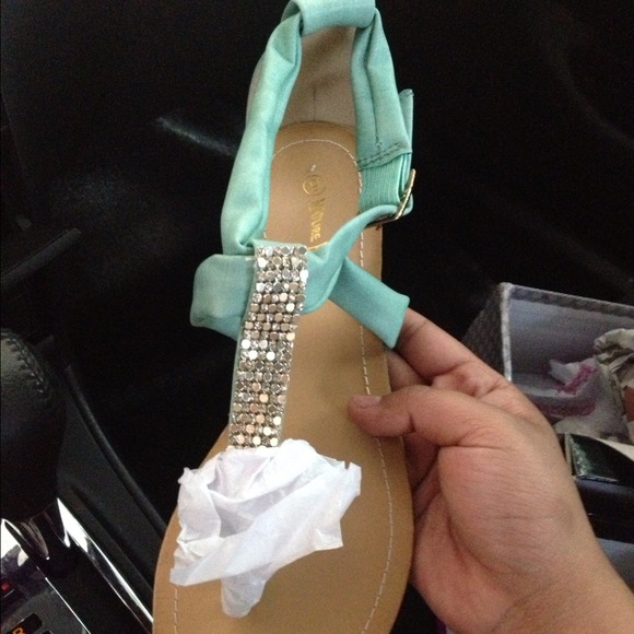 🚫Sold🚫🚫Reduced***Mint color size 9 sandals