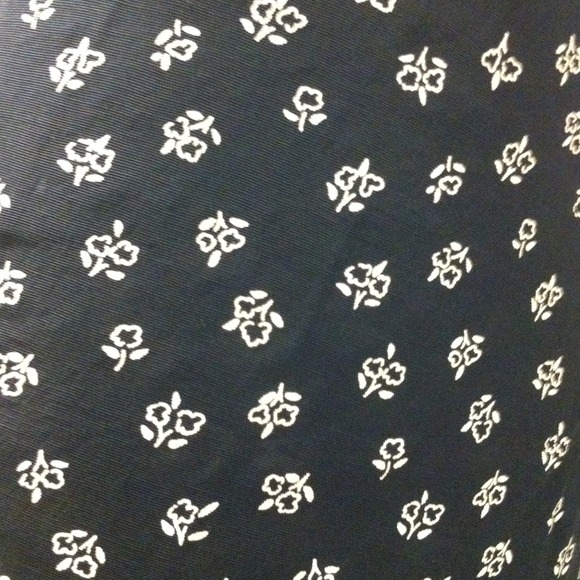 Floral Green High-waisted Skirt - Picture 3 of 4