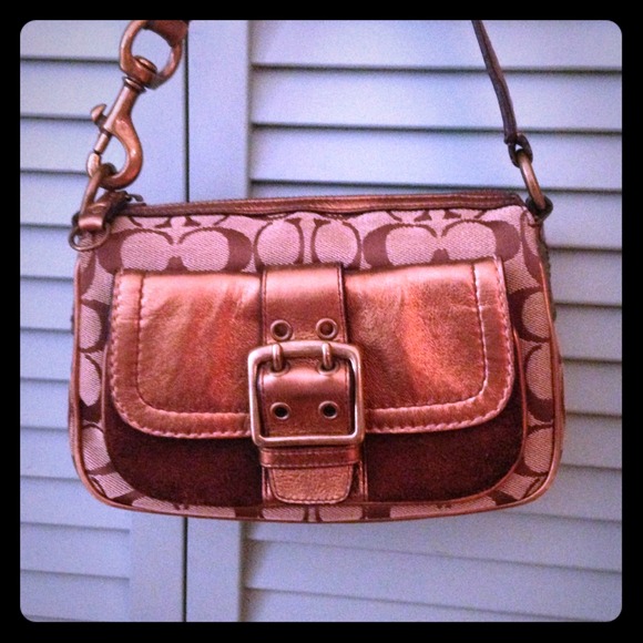 COACH special edition. Cute and Glam in gold.