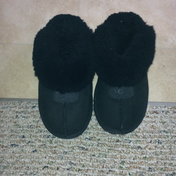 On hold!!! Ugg slippers