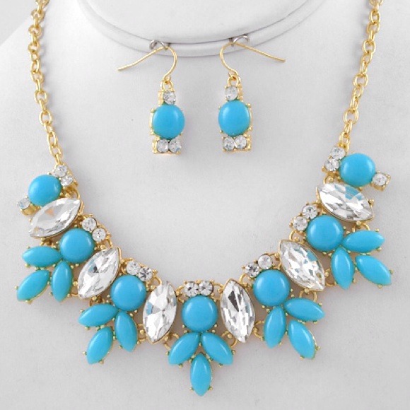 Jewelry - Gorgeous rhinestone statement necklace