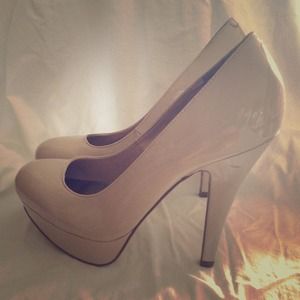 Nude Guess Heels