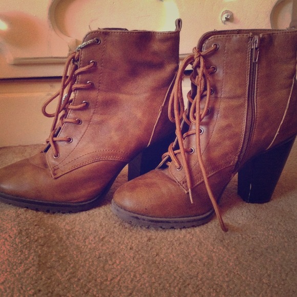 ✨Brown boot heels✨