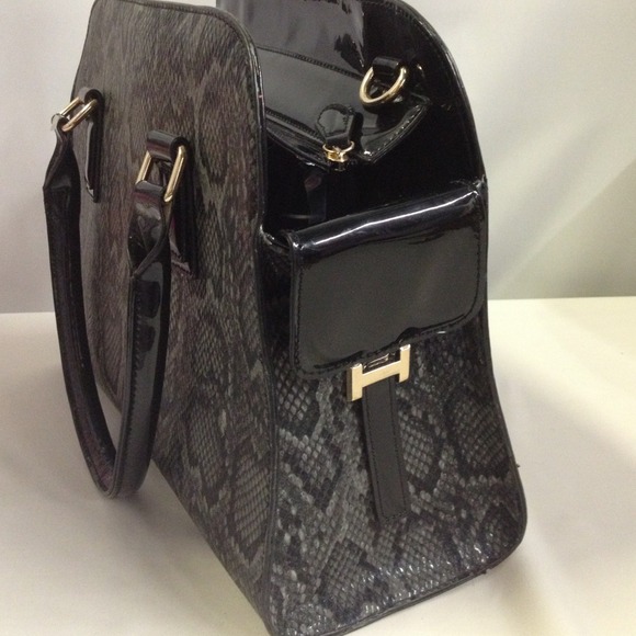 "The Grey Side of Wild" Handbag. - Picture 2 of 4