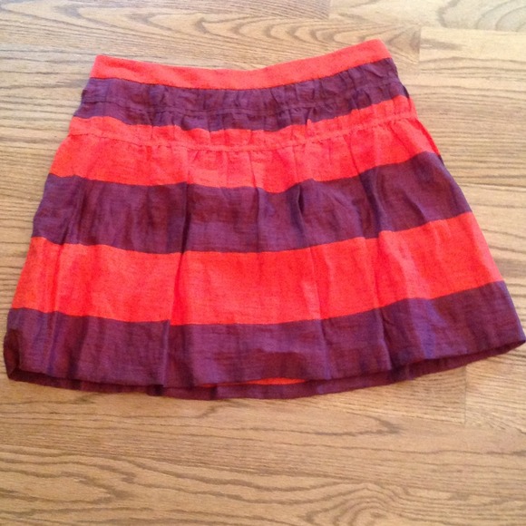 NWOT Loft Skirt - Picture 2 of 2