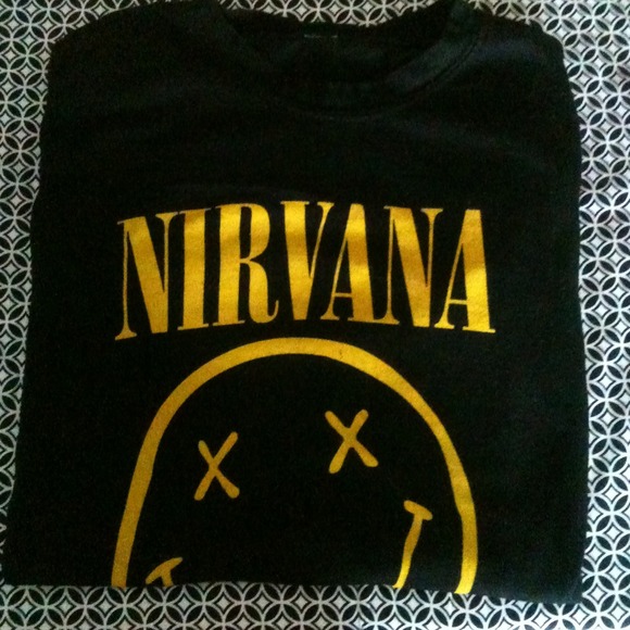 🔺Nirvana Fitted Tee