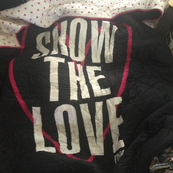 Share the love polka dot and black comforter