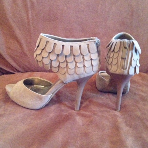 ✨REDUCED✨ Anne Michelle high heels - Picture 2 of 3