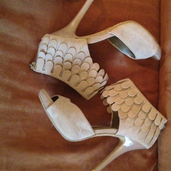 ✨REDUCED✨ Anne Michelle high heels - Picture 3 of 3