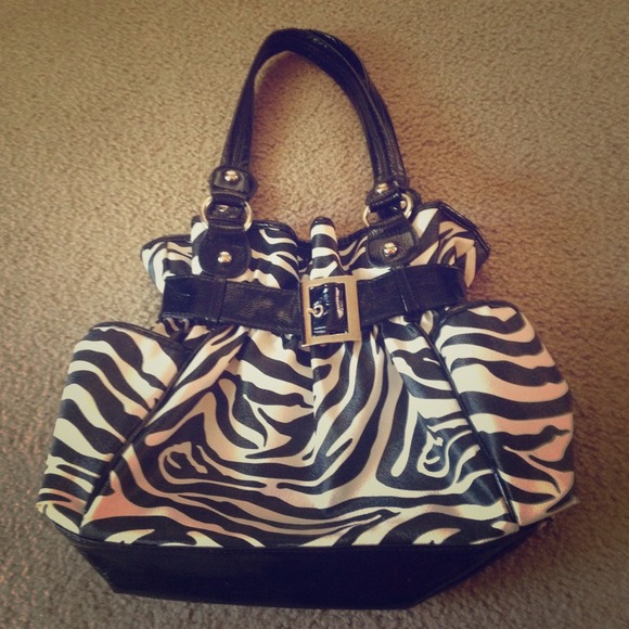 Zebra purse