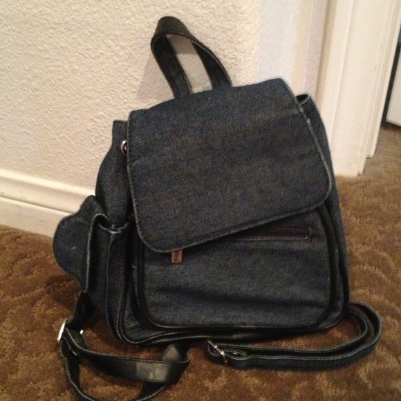 💢Reserved💢Cute little denim backpack