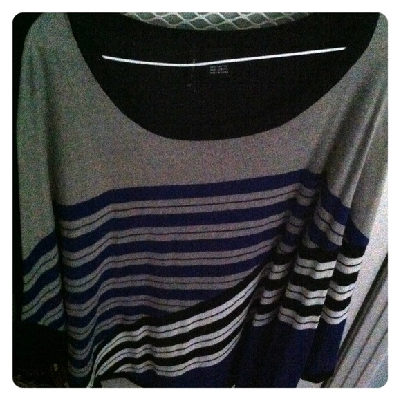 Loose shirt