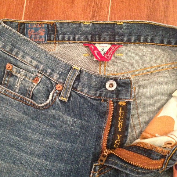 Lucky Brand Jeans - Picture 3 of 4