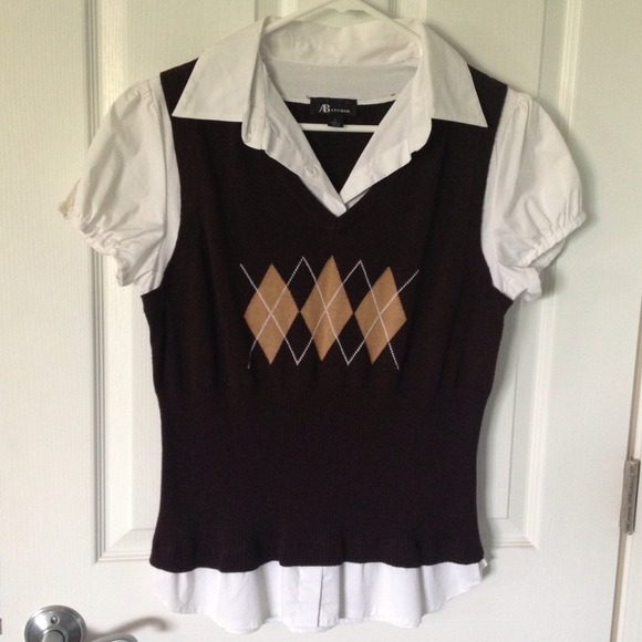 Cute blouse/sweater vest size L SOLD