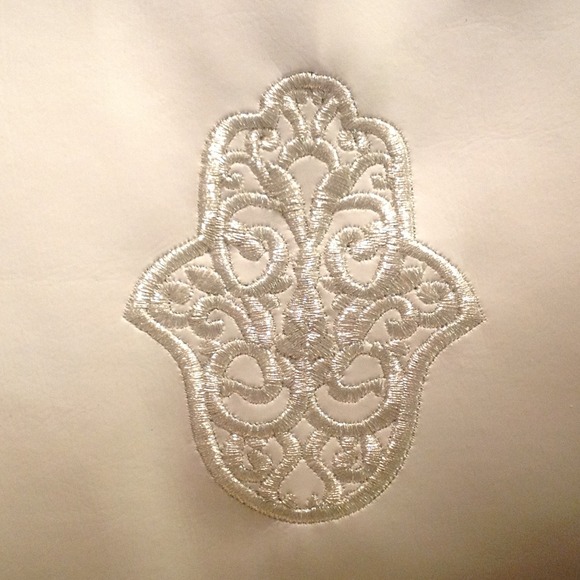 Brand new white pouch with silver Hamsa - Picture 4 of 5