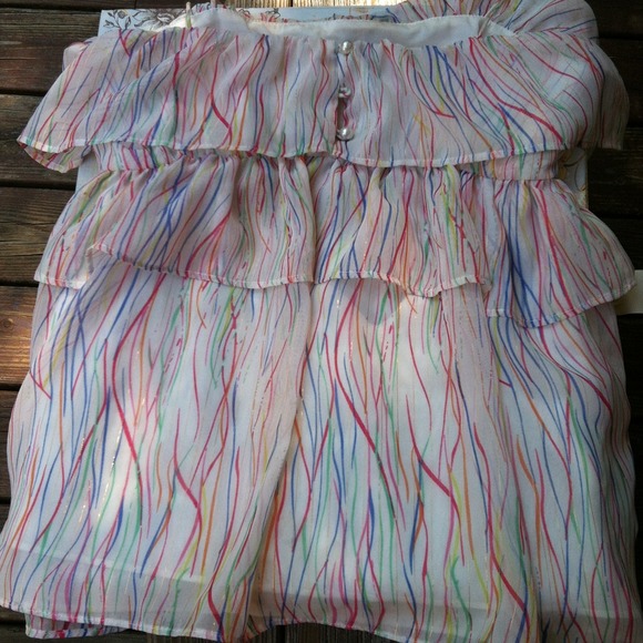 🎉Host Pick🎉Saks 5th Ave Chiffon Layered Top🍭 - Picture 1 of 3