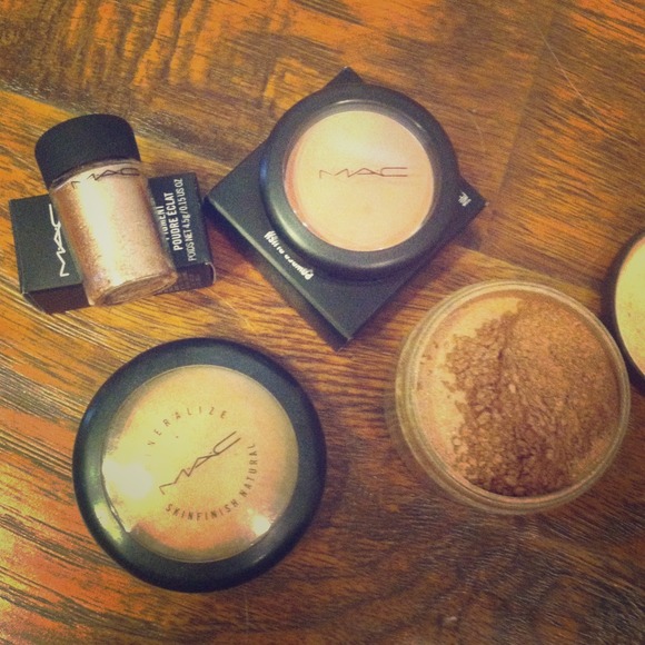 🔴SOLD🔴Mac make up