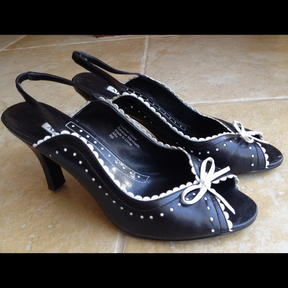 ❤SOLD❤ Alfani leather open-toed heels