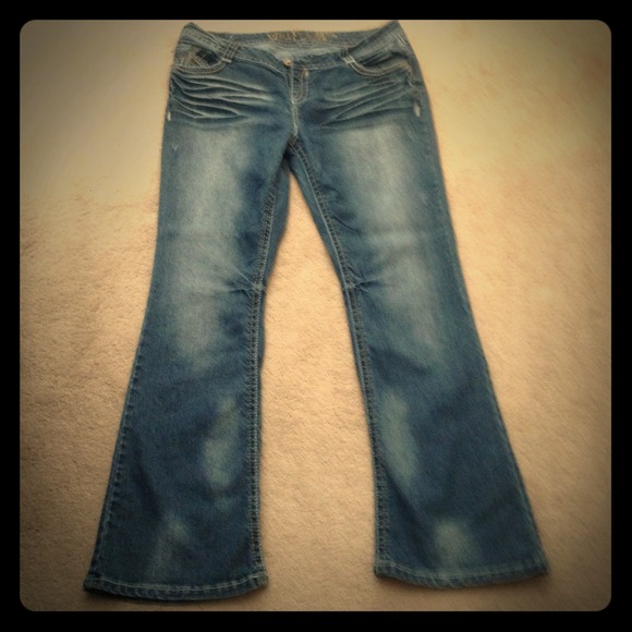 *SOLD in BUNDLE*Wallflower Bootcut Jeans