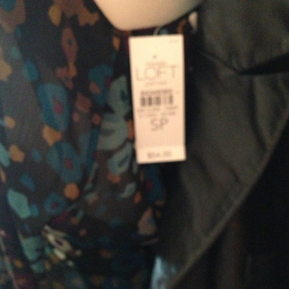 See 2nd listing for photos. NWT blouse - Picture 3 of 4