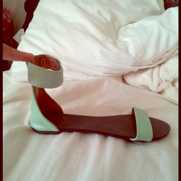 ❌SOLD❌ Ecote basic sandal in Mint